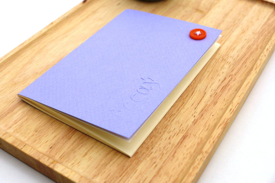 Σημειωματάριο/κουμπί Μωβ με 40 Chamois cream σελίδες χωρίς γραμμές 10.5x15 εκ.