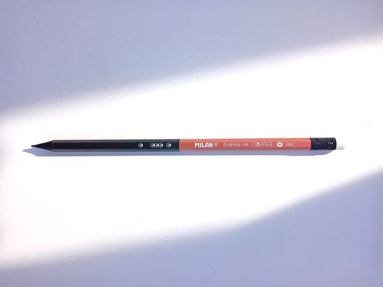 Μολύβι Milan ΗΒ με λευκή γόμα 1417